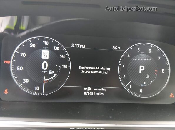 SALGS5FE3HA331209 2017 LAND ROVER RANGE ROVER White Widok tylnych siedzeń