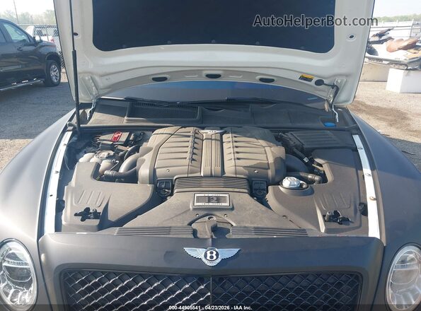 SJAAC2ZV6JC020650 2018 BENTLEY BENTAYGA Черный Вид сзади
