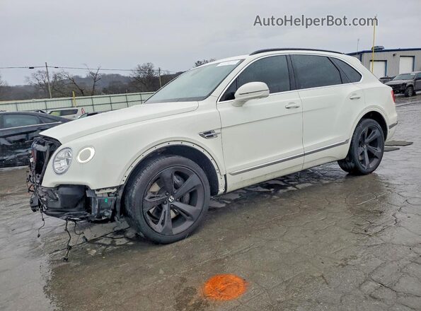 SJAAM2ZV1KC024006 2019 BENTLEY BENTAYGA Белый Передняя левая четверть