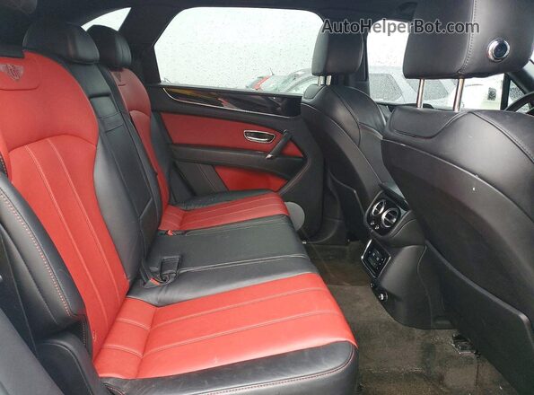 SJAAM2ZV1KC024006 2019 BENTLEY BENTAYGA Белый Вид задних сидений