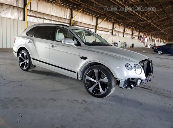 SJAAM2ZVXLC030209 2020 BENTLEY BENTAYGA Бежевый Передняя правая четверть