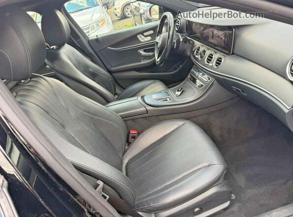 W1KZF8EB3NB020775 2022 MERCEDES-BENZ E Black Vista del salpicadero