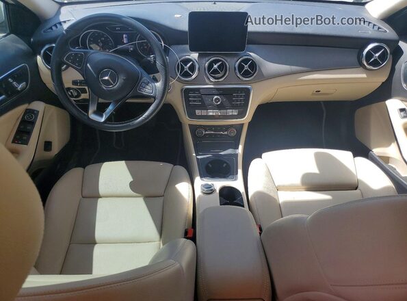 W1NTG4EB5LU030675 2020 MERCEDES-BENZ GLA White Vista del salpicadero