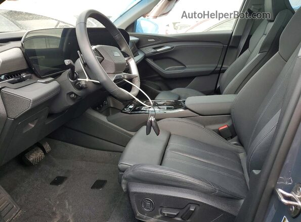 WA134BGF6SA004200 2025 AUDI OTHER Серый Вид салона спереди