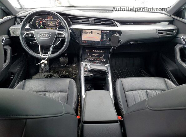 WA13AAGE1PB007310 2023 AUDI E-TRON Серый Вид панели приборов