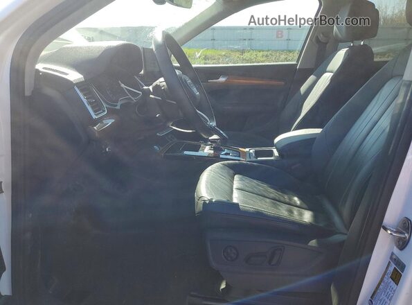 WA1AAAFYXM2076785 2021 AUDI Q5 White Widok wnętrza z przodu
