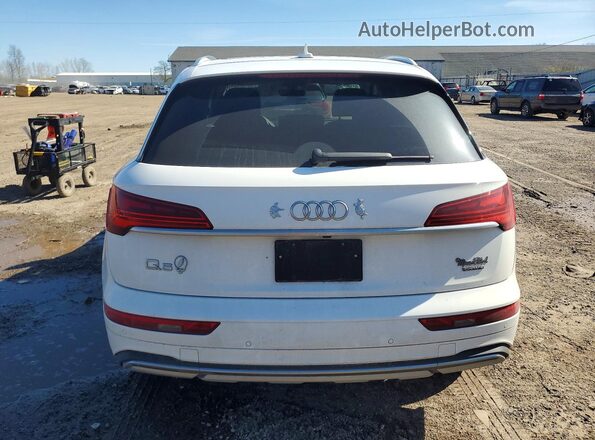 WA1AAAFYXM2076785 2021 AUDI Q5 White Widok z tyłu