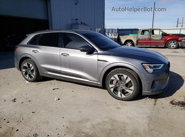 WA1AAAGE3NB013985 2022 AUDI E-TRON Gray Delantero derecho