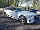 2021 Audi E-tron Premium Quattro Белый vin: WA1AAAGE4MB031880