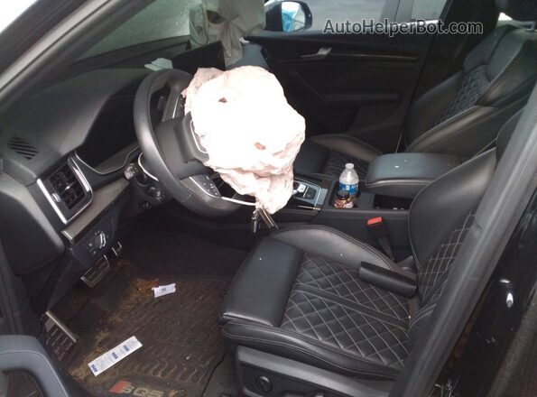 WA1B4AFY5P2149965 2023 AUDI SQ5 Черный Вид салона спереди