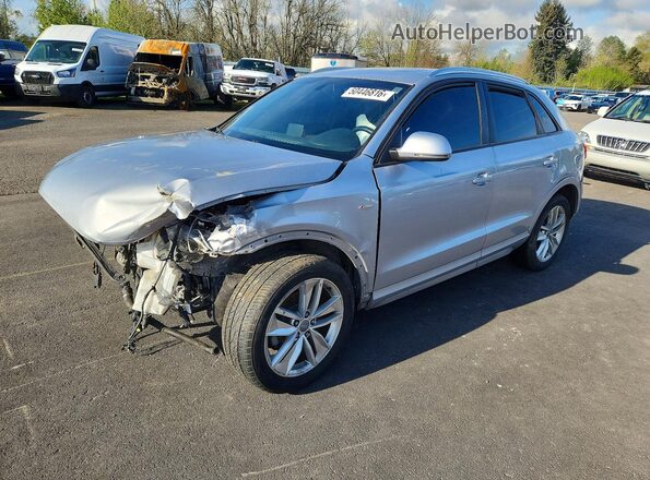 WA1BCCFS6JR016236 2018 AUDI Q3 Silver Vista tres cuartos delantera izquierda