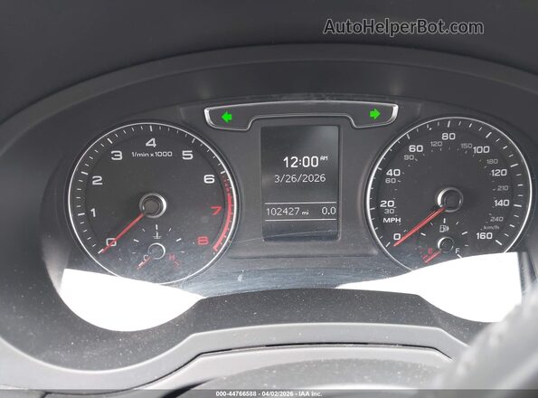 WA1BCCFS8JR012124 2018 AUDI Q3 White Vista de los asientos traseros