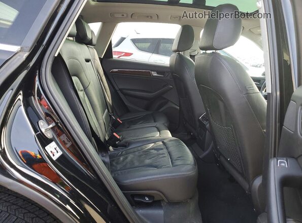 WA1C2AFP0HA089585 2017 AUDI Q5 Black Սալոնի հետևի տեսք