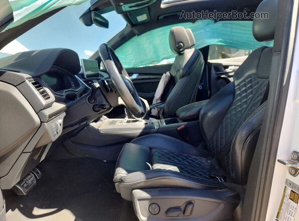 WA1C4AFY7J2207571 2018 AUDI SQ5 White Widok wnętrza z przodu