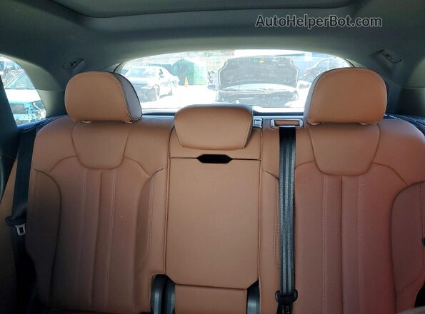WA1CAAFY2M2007291 2021 AUDI Q5 White Vista de los asientos traseros