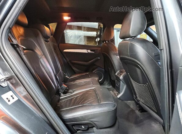 WA1CCAFP1HA006520 2017 AUDI SQ5 Charcoal Widok wnętrza z tyłu