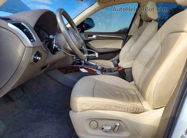 WA1D7AFP6HA071517 2017 AUDI Q5 White Widok wnętrza z przodu
