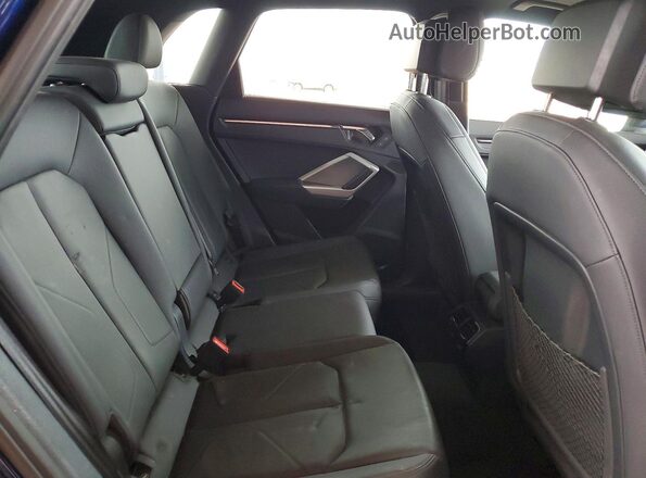 WA1DECF33N1131537 2022 AUDI Q3 Blue Rear seats view