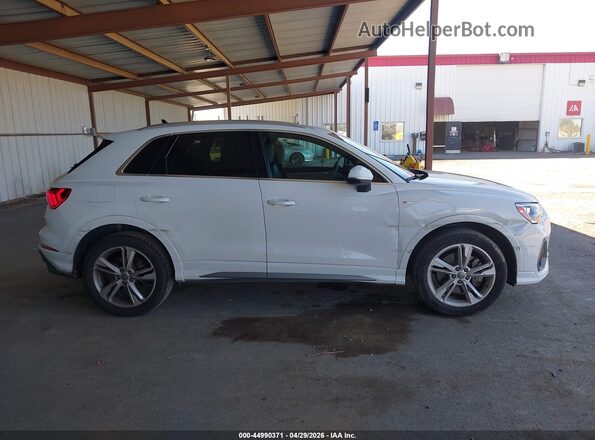 WA1DECF34L1020668 2020 AUDI Q3 White Vista interior trasera