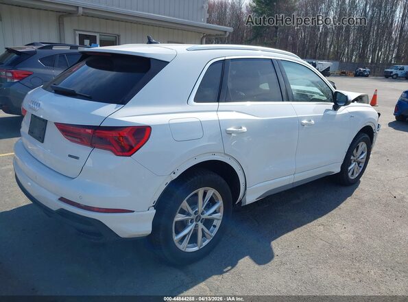 WA1DECF36R1140948 2024 AUDI Q3 White Trasero derecho