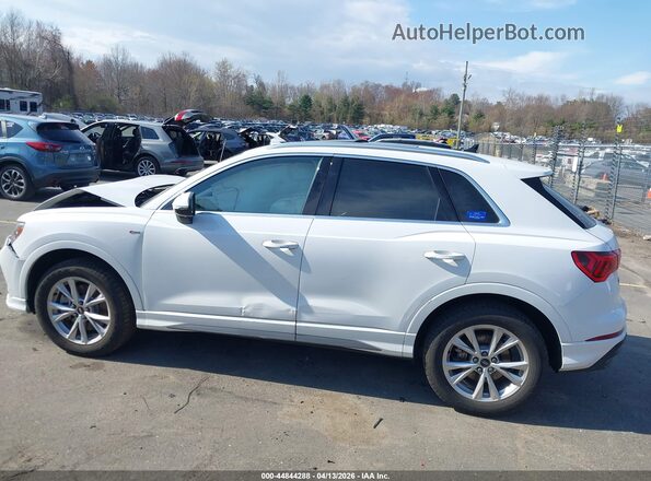 WA1DECF36R1140948 2024 AUDI Q3 White 