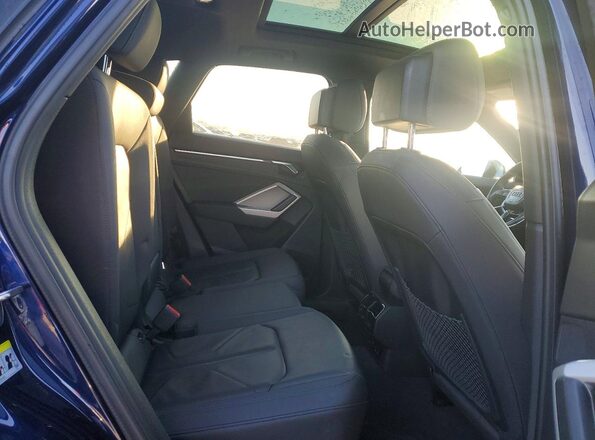 WA1DECF39M1017590 2021 AUDI Q3 Blue Widok wnętrza z tyłu