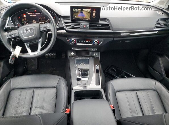 WA1E2AFY7L2068124 2020 AUDI Q5 Черный Вид панели приборов