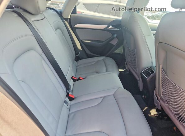 WA1ECCFS7HR009206 2017 AUDI Q3 Black Widok wnętrza z tyłu