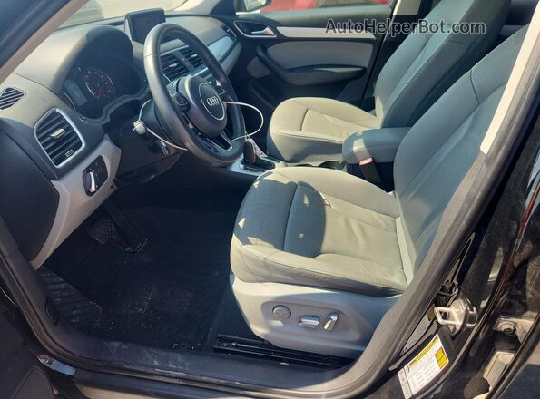 WA1ECCFS7HR009206 2017 AUDI Q3 Black Widok wnętrza z przodu