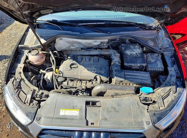 WA1ECCFS7JR018168 2018 AUDI Q3 Black ძრავის განყოფილების ხედი