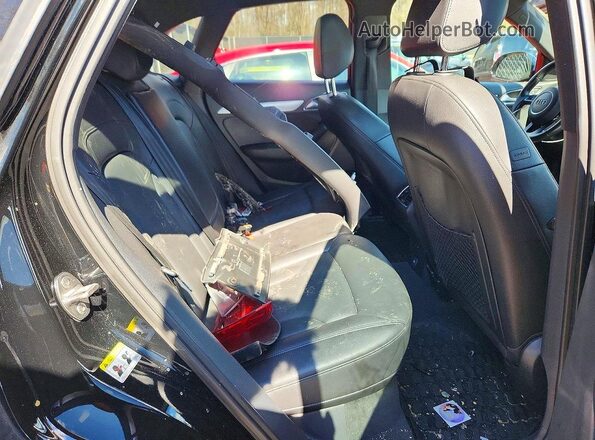 WA1ECCFS7JR018168 2018 AUDI Q3 Black უკანა სალონის ხედი