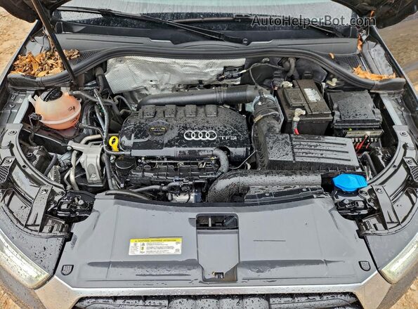 WA1ECCFSXJR003096 2018 AUDI Q3 Gray ძრავის განყოფილების ხედი