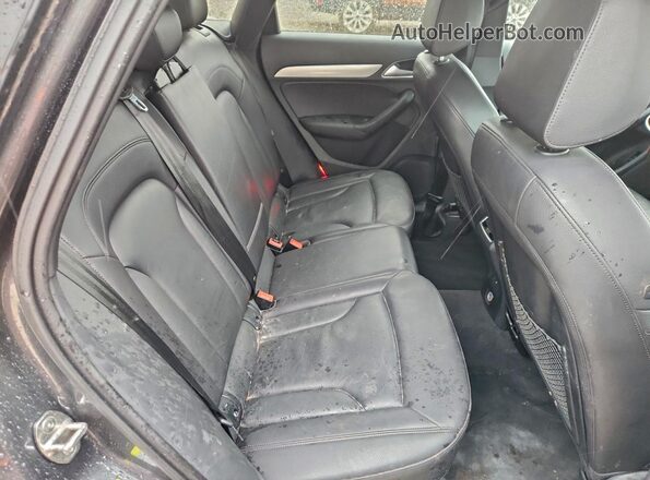 WA1ECCFSXJR003096 2018 AUDI Q3 Gray უკანა სალონის ხედი