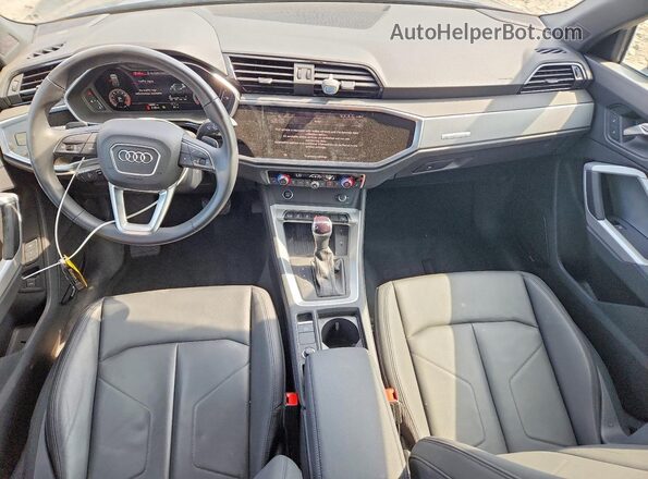 WA1EECF37P1022540 2023 AUDI Q3 Синий Вид панели приборов