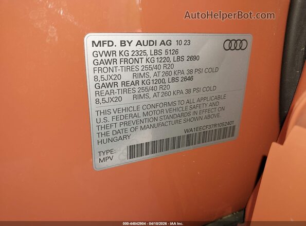 WA1EECF37R1052401 2024 AUDI Q3 Orange ძრავის განყოფილების ხედი