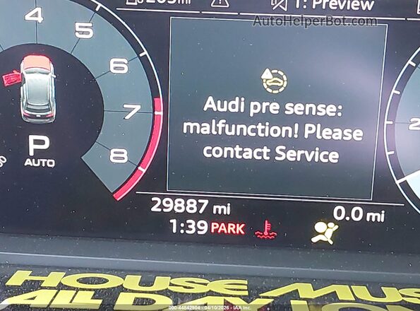 WA1EECF37R1052401 2024 AUDI Q3 Orange 