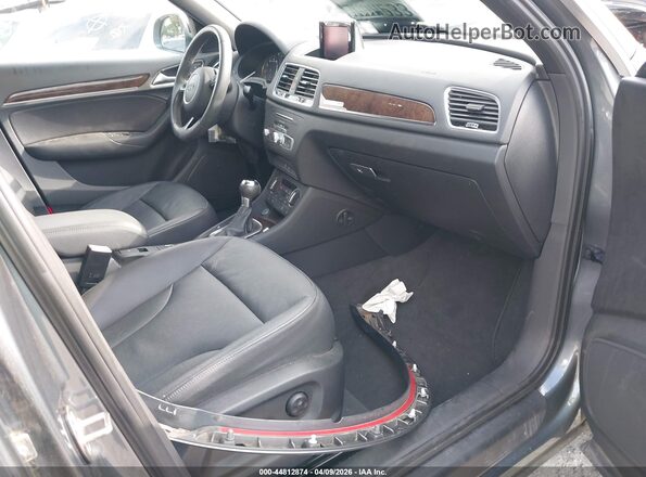WA1EFCFS2GR022189 2016 AUDI Q3 Серый Вид салона спереди