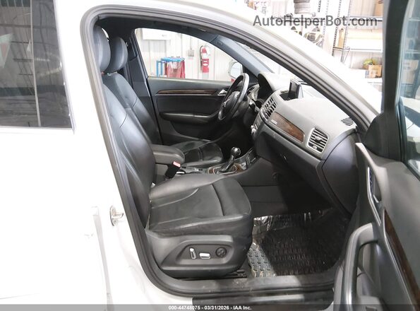 WA1EFCFS7GR021961 2016 AUDI Q3 White Vista interior delantera