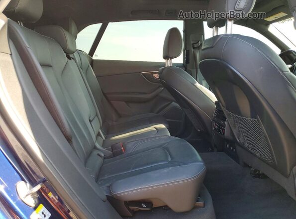 WA1EVAF15KD016598 2019 AUDI Q8 Blue Widok wnętrza z tyłu