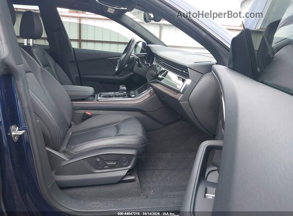 WA1EVAF17KD042121 2019 AUDI Q8 Blue Widok wnętrza z przodu