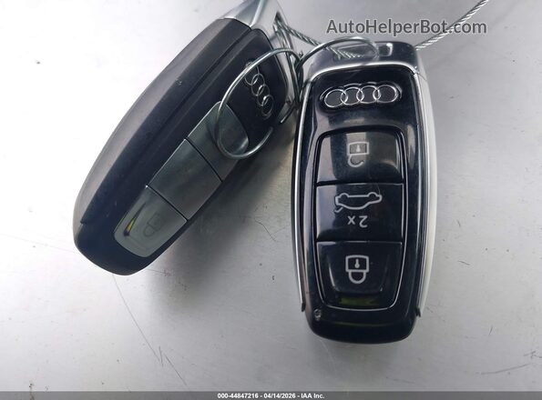 WA1EVAF17KD042121 2019 AUDI Q8 Blue Widok deski rozdzielczej