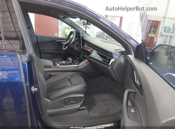 WA1EVAF1XKD021554 2019 AUDI Q8 Синий Вид салона спереди