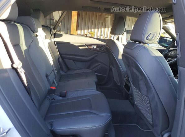 WA1FVAF10KD022068 2019 AUDI Q8 Белый Вид задней части салона