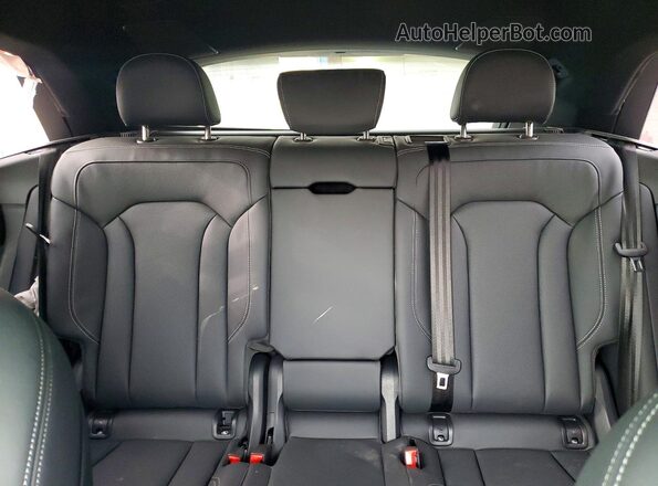 WA1FVBF12SD005603 2025 AUDI Q8 Желто-коричневый Вид задних сидений