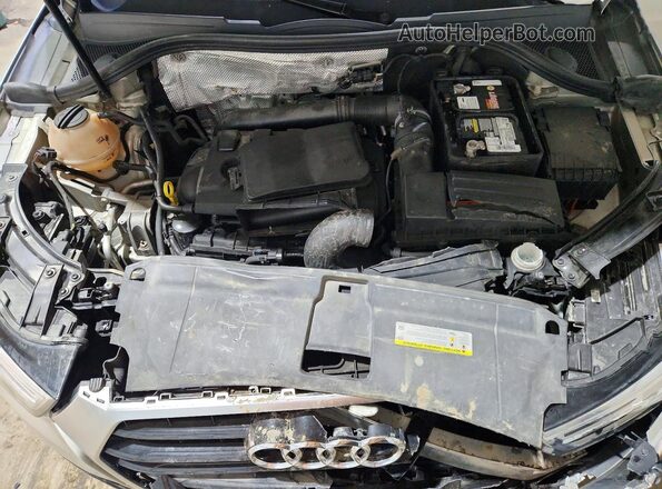 WA1GCCFS3HR013648 2017 AUDI Q3 Silver Vista interior trasera