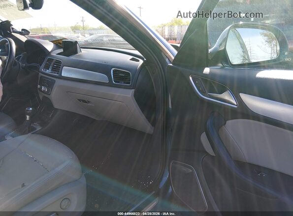 WA1GCCFS9HR002346 2017 AUDI Q3 Light Blue Widok wnętrza z przodu