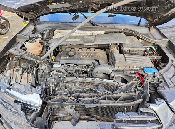 WA1GFCFS9GR024093 2016 AUDI Q3 Black Vista del compartimento del motor