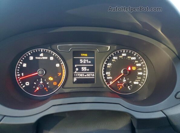 WA1HCCFSXJR020218 2018 AUDI Q3 White Вид щитка приладів