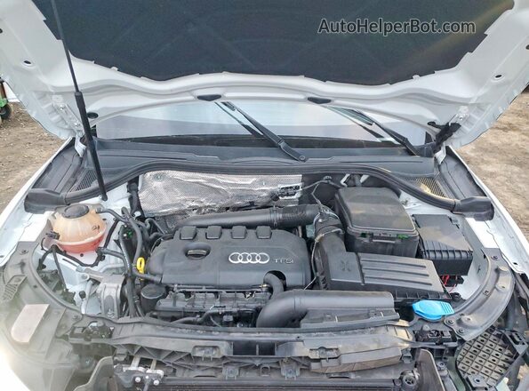 WA1HCCFSXJR020218 2018 AUDI Q3 White Вид підкапотного простору