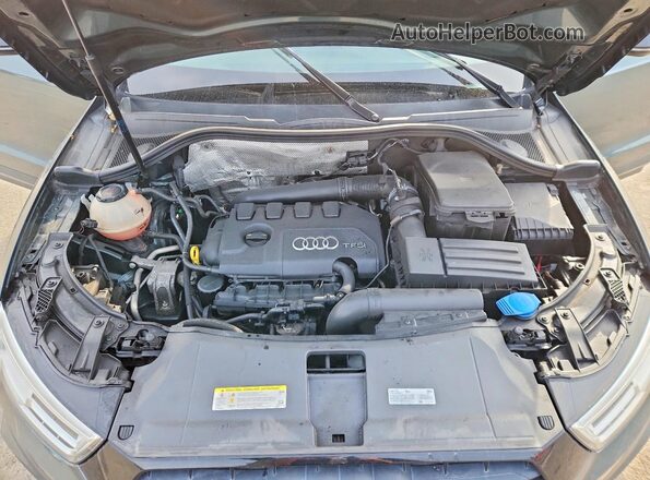 WA1JCCFS2JR028816 2018 AUDI Q3 Green Вид підкапотного простору
